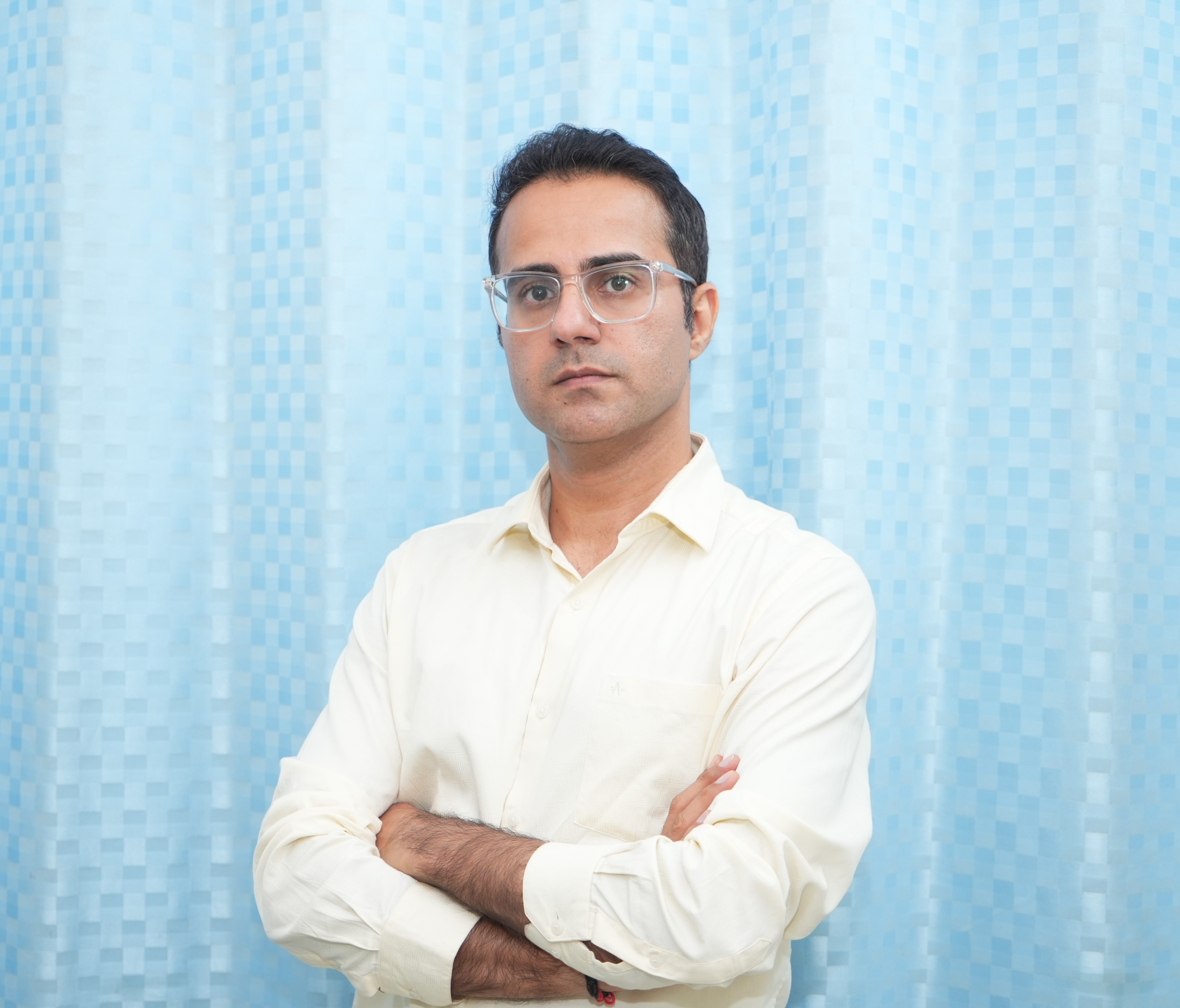 DR. RAJAN TANEJA